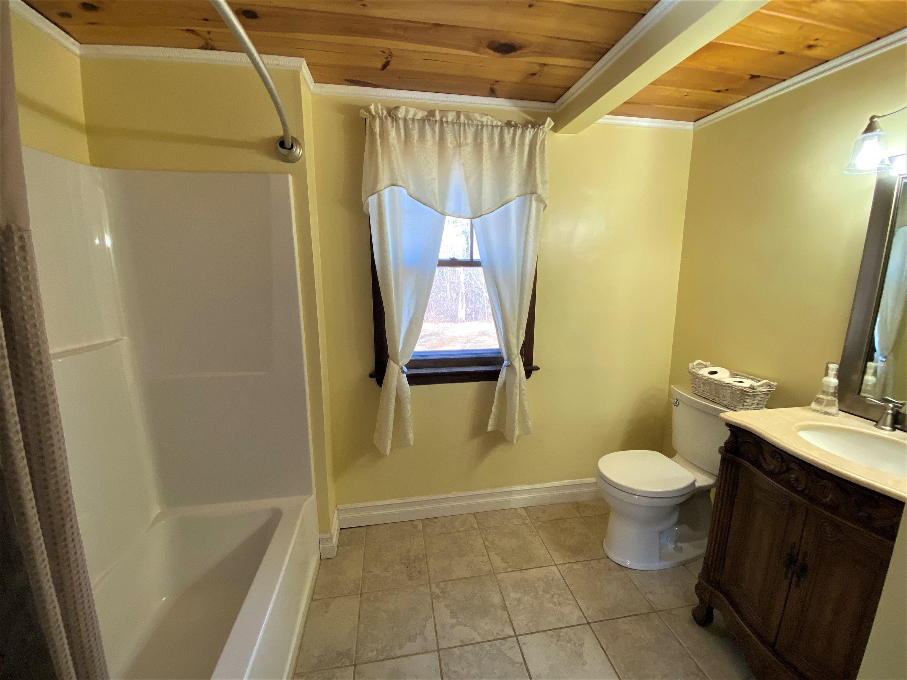 37 Ten Rod Road Rochester, NH 03867 - Photo 19 of 39