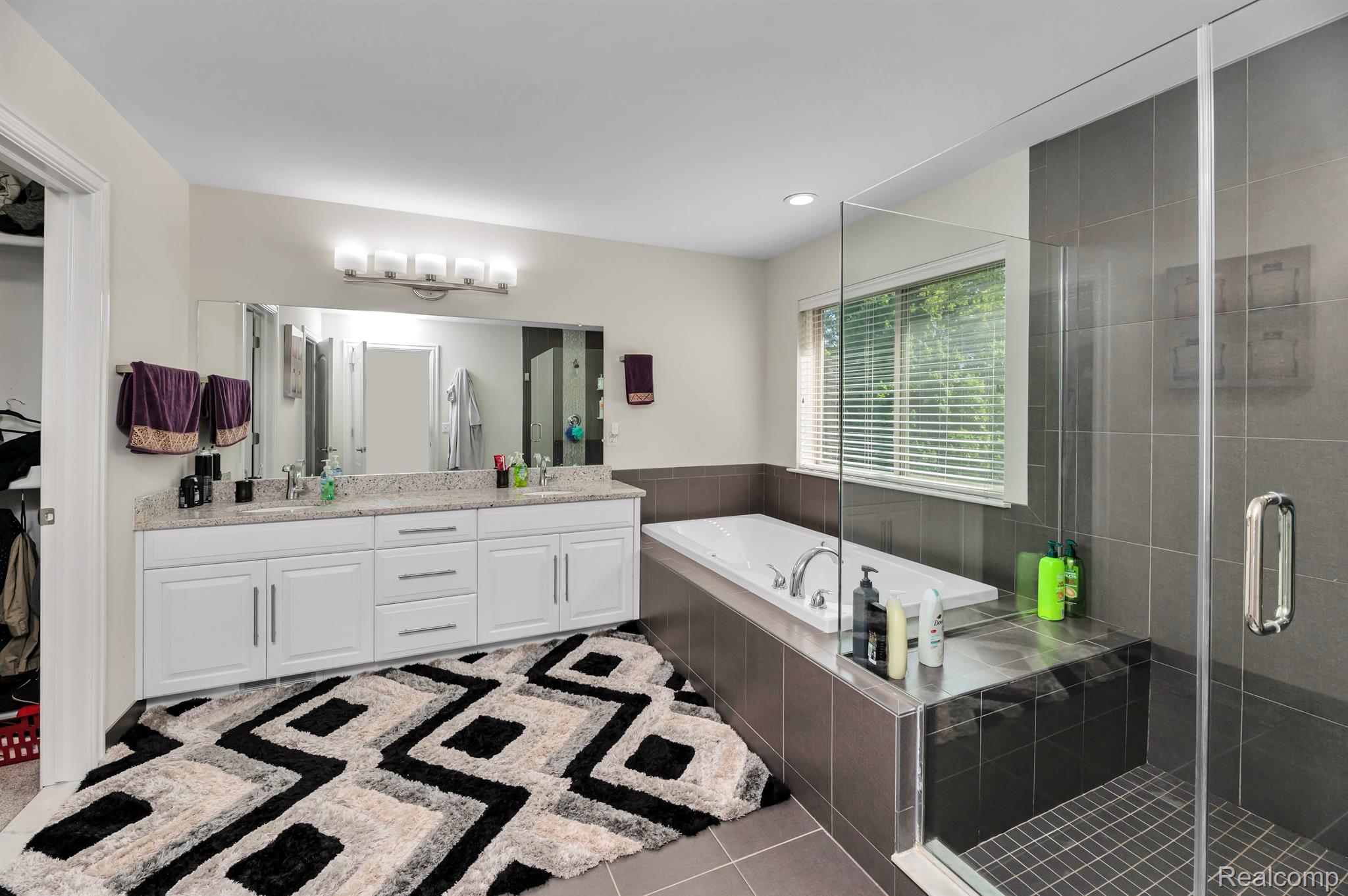 3745 Milano Ct. Rochester, MI 48307 - Photo 36 of 52 Gallery Image 36