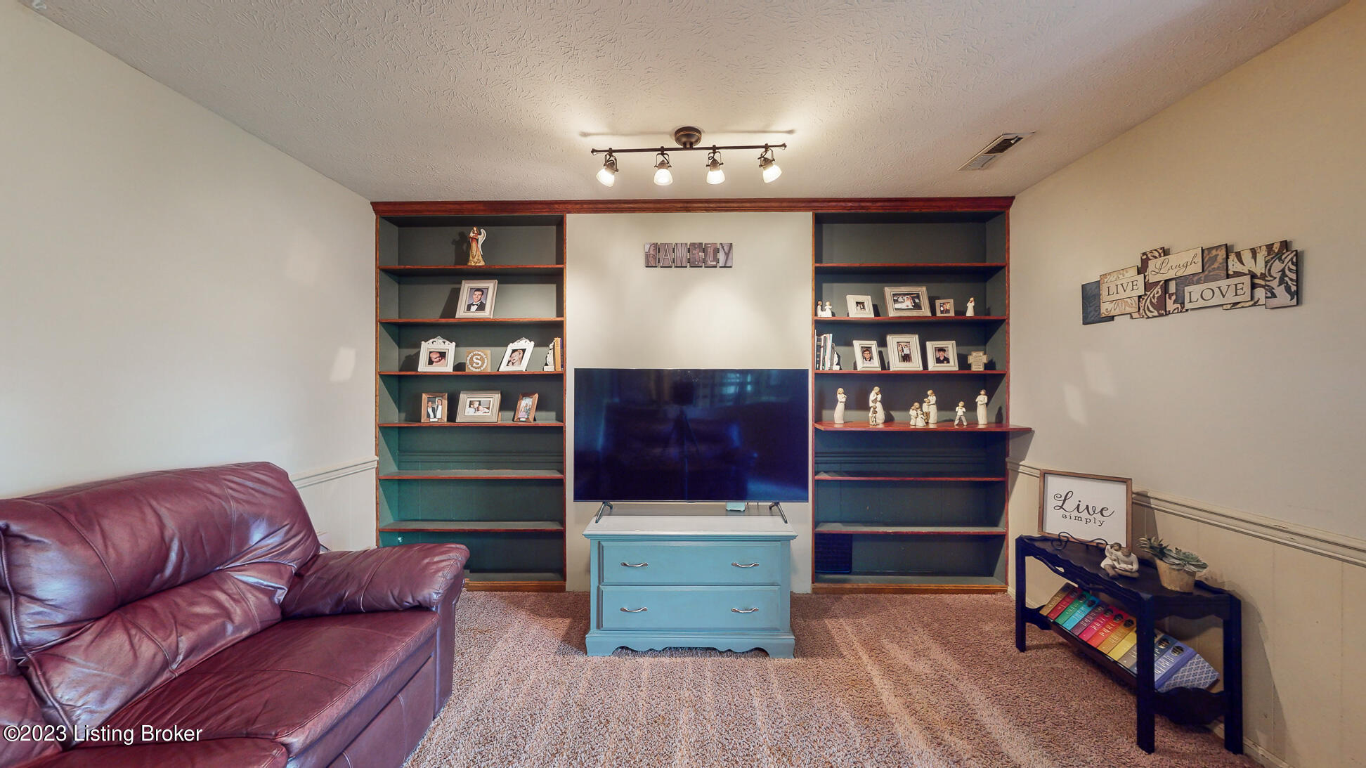6017 Stone Bluff Road Louisville, KY 40291 - Photo 20 of 65 6017-Stone-Bluff-Rd_020
