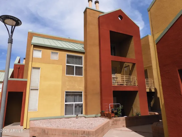 $2,400 | 154 West 5th Street, Unit 242, Tempe, AZ 85281