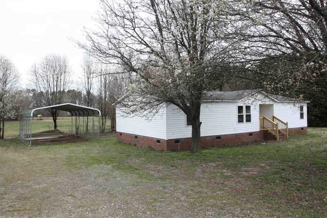 440 Cochran Road Inman, SC 29349 - Photo 4 of 35