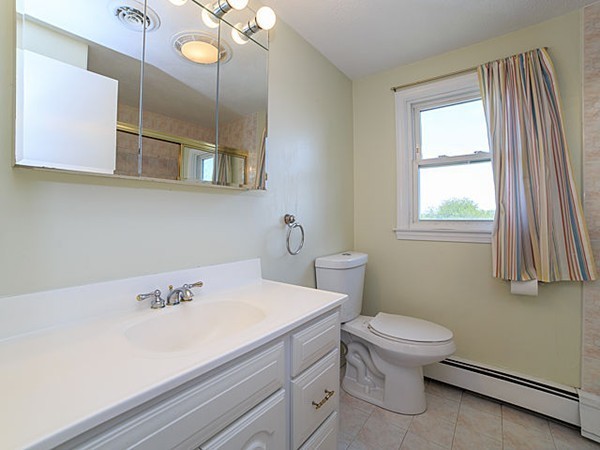 101 Parkview Road Waltham, MA 02452 - Photo 10 of 20 Gallery Image 10