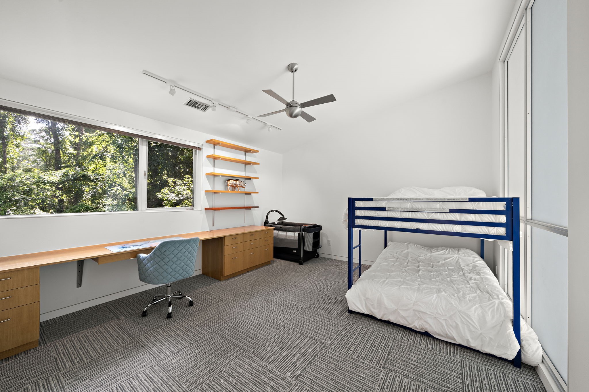 118 Angel Leaf Road Spring, TX 77380 - Photo 25 of 50 Well-sized bedroom with stylish furnishings and open layout.