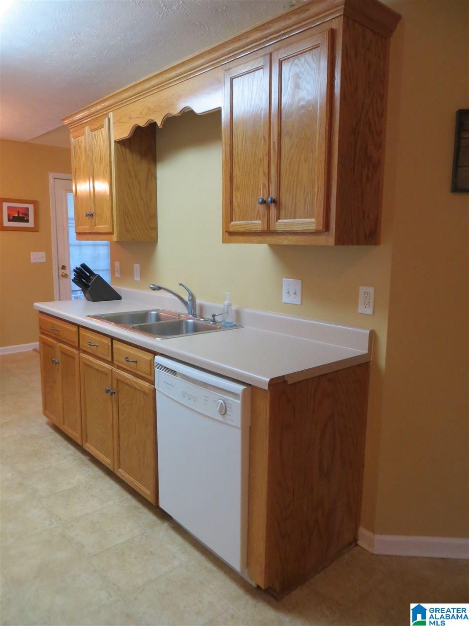 1406 Greenview Way Southwest Jacksonville, AL 36265 - Photo 8 of 41