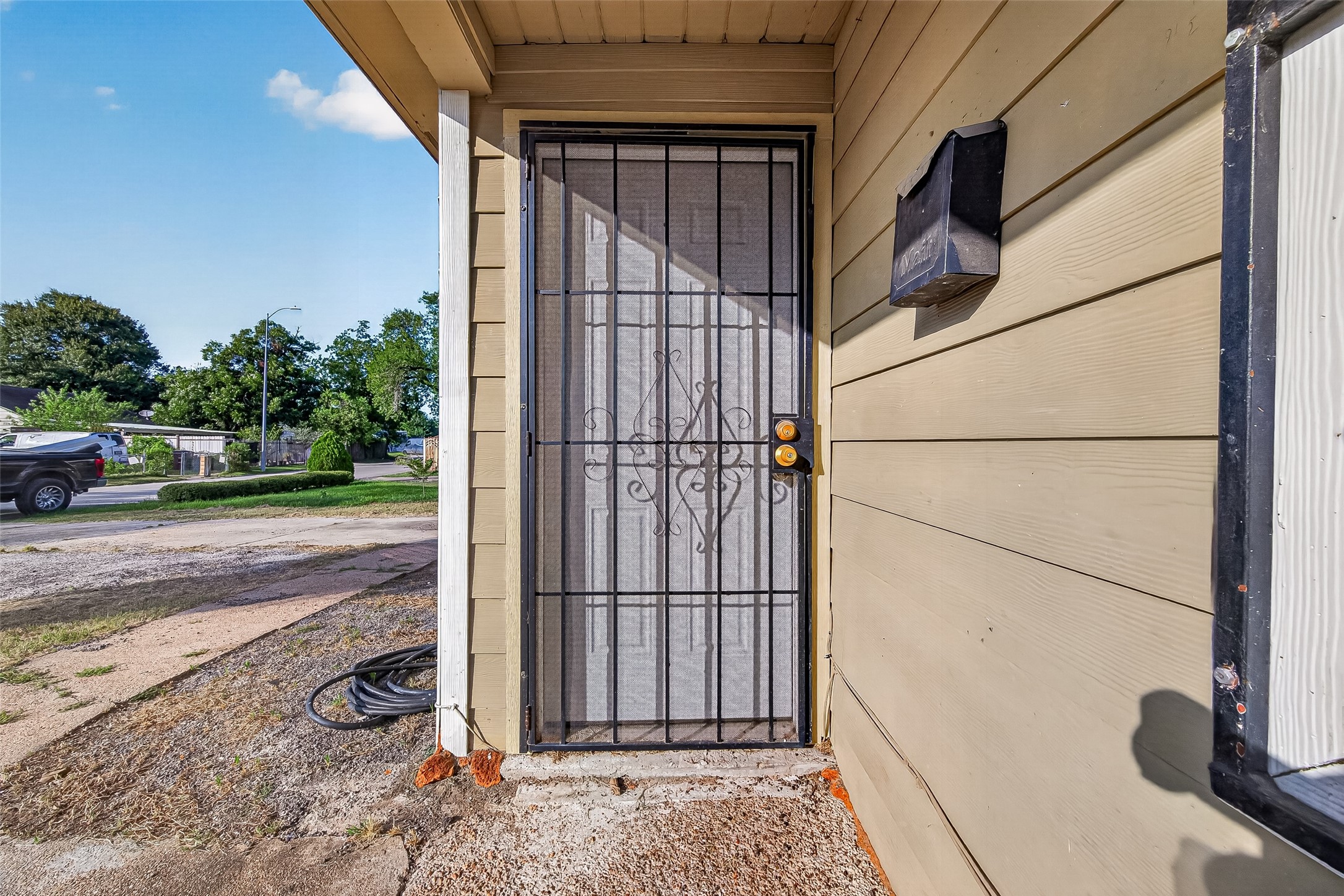 7323 Hurtgen Forest Road Houston, TX 77033 - Photo 4 of 22 Gallery Image 4