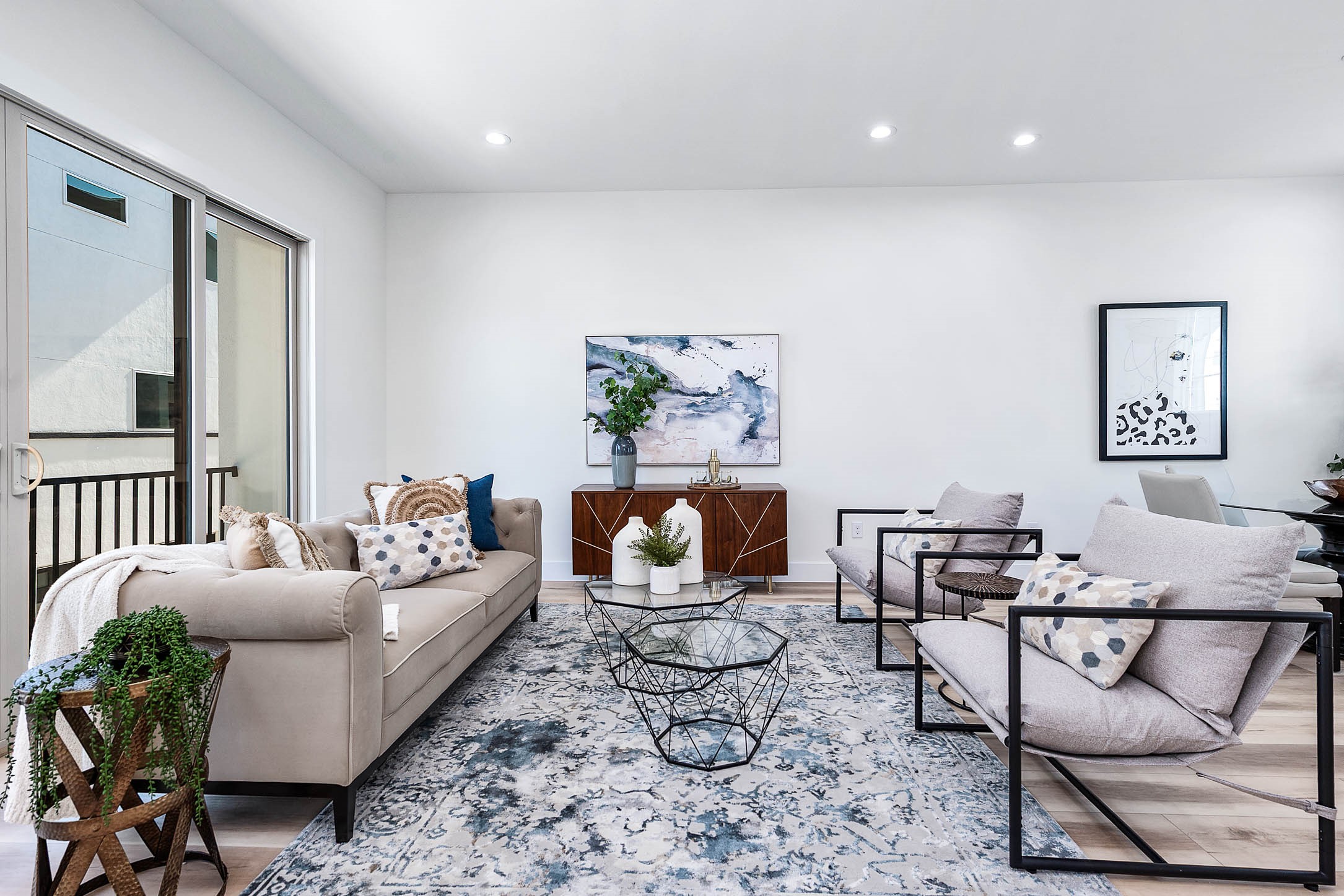 3201 St Emanuel Street, Unit A Houston, TX 77004 - Photo 11 of 37 Living Room