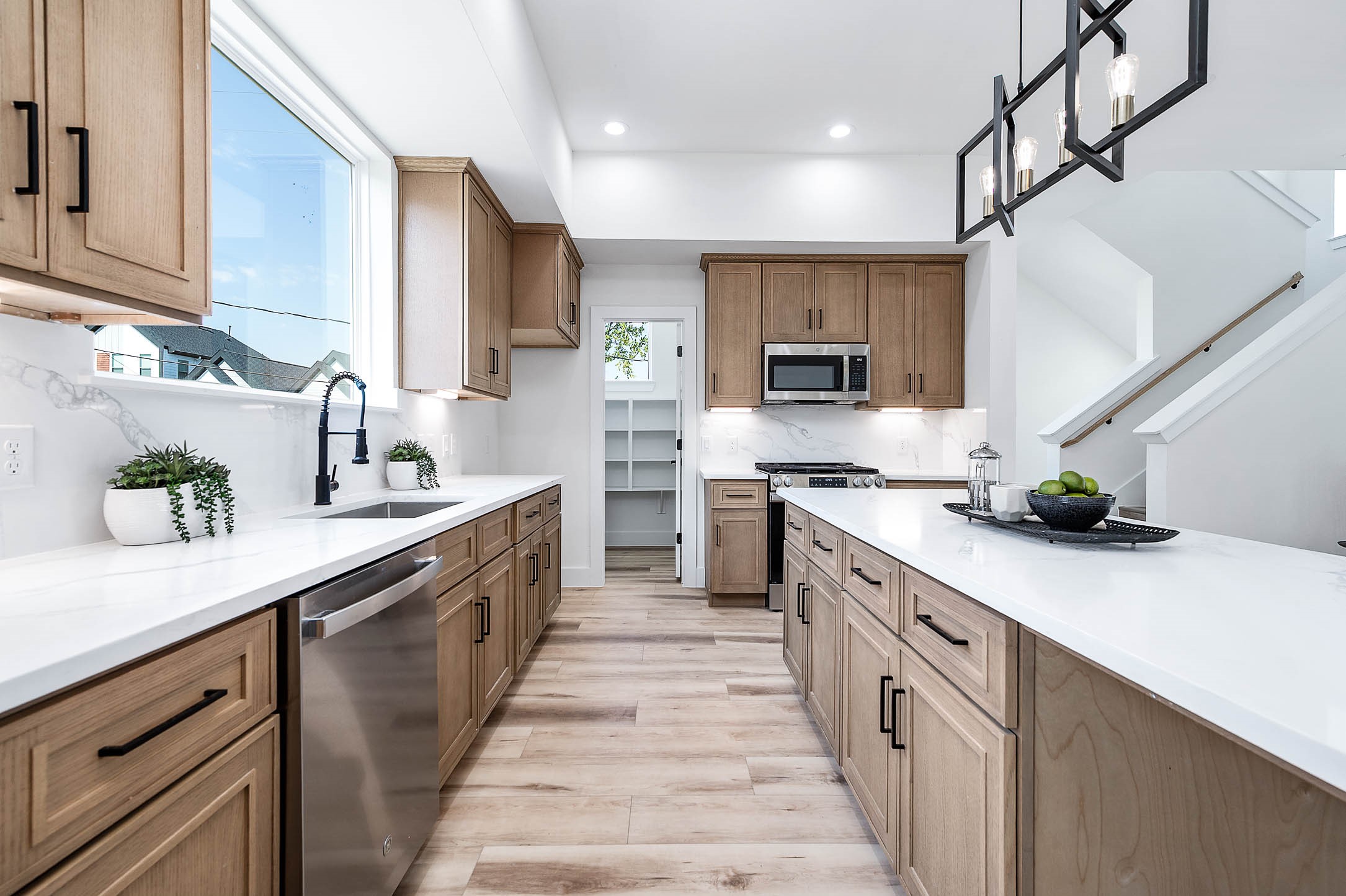 3201 St Emanuel Street, Unit A Houston, TX 77004 - Photo 16 of 37 Kitchen