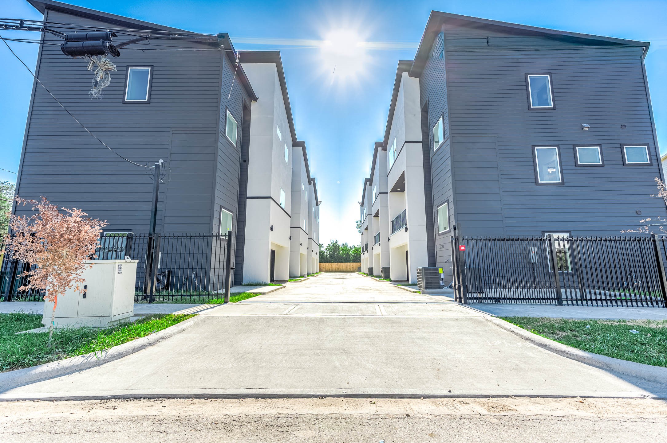 3201 St Emanuel Street, Unit A Houston, TX 77004 - Photo 3 of 37 Gated Community