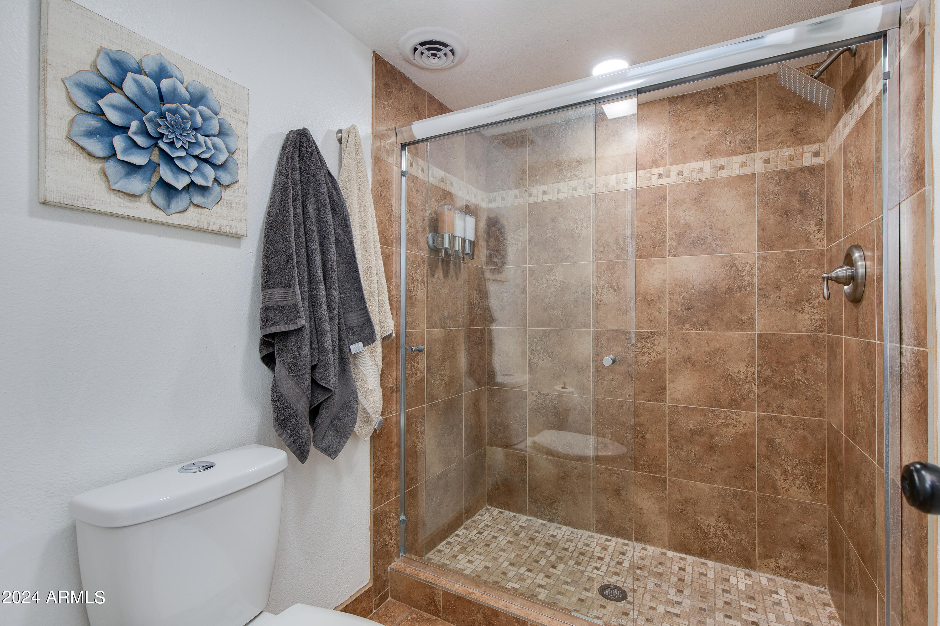 4131 East Camelback Road, Unit 40 Phoenix, AZ 85018 - Photo 16 of 27 32-Calle Redonda