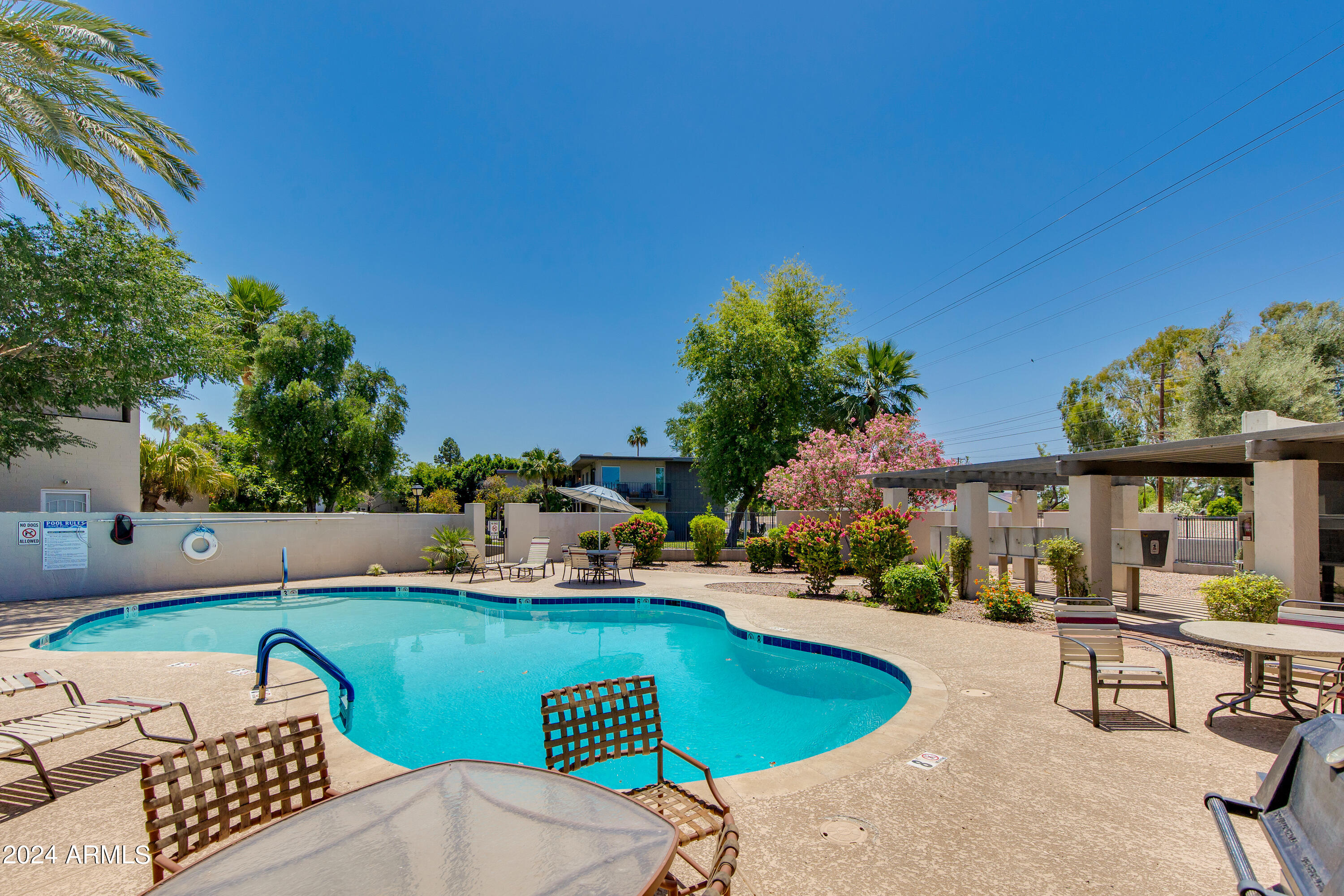 4131 East Camelback Road, Unit 40 Phoenix, AZ 85018 - Photo 21 of 27 41-Calle Redonda