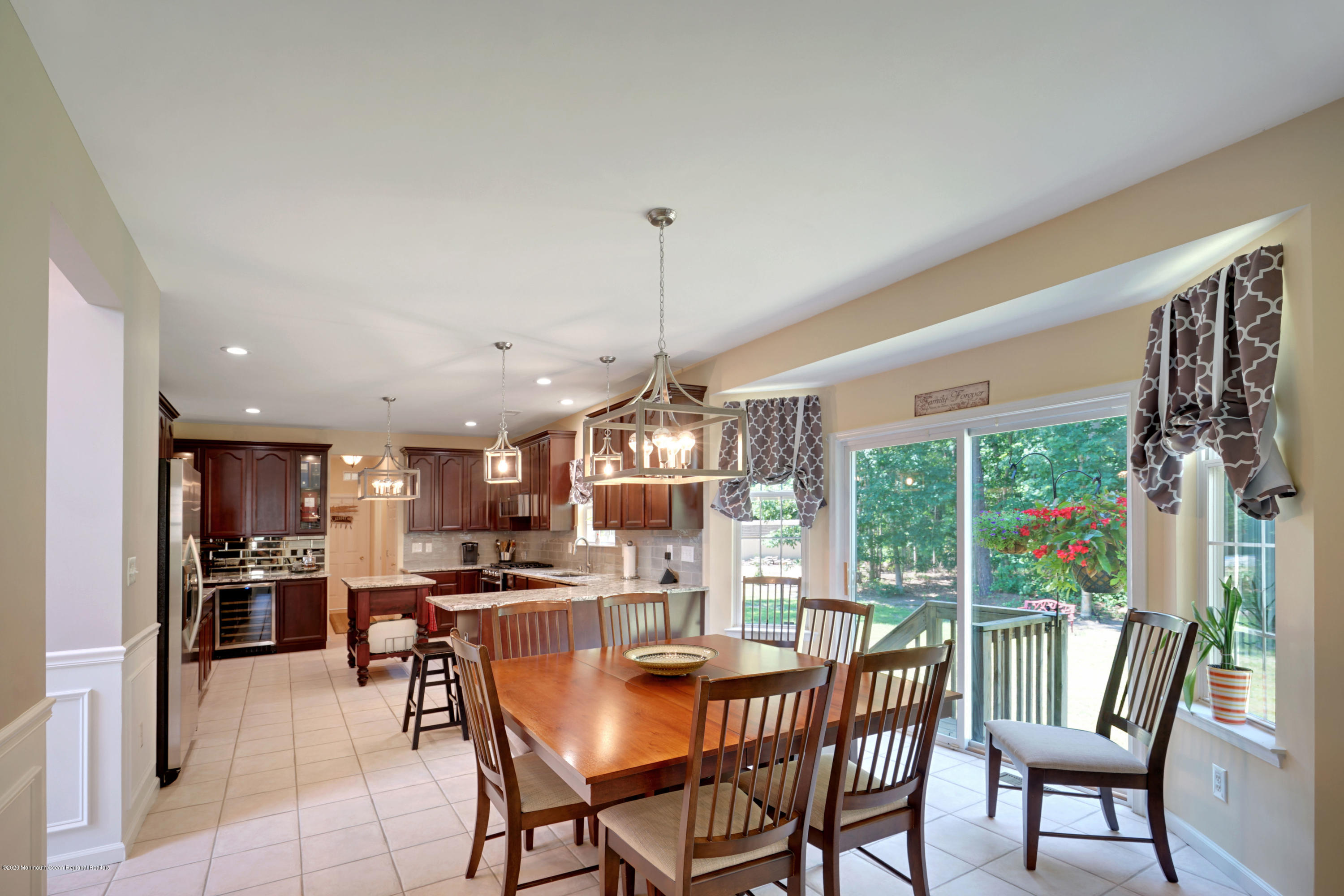 1018 Aumack Road Jackson, NJ 08527 - Photo 11 of 37 Breakfast room