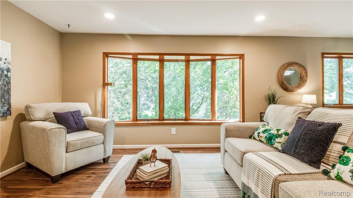 5097 Aintree Court Rochester, MI 48306 - Photo 15 of 41 Interiors (16 of 48).jpg