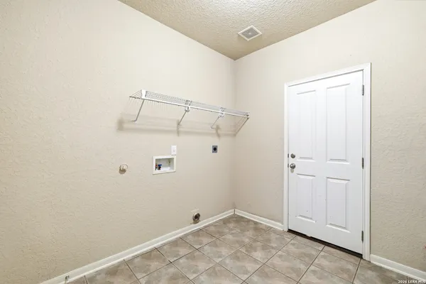 $2,395 | 1914 Lake Peipsi, San Antonio, TX 78251