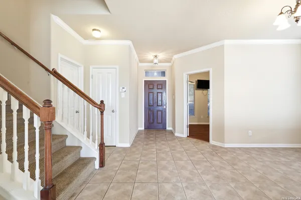 $2,395 | 1914 Lake Peipsi, San Antonio, TX 78251