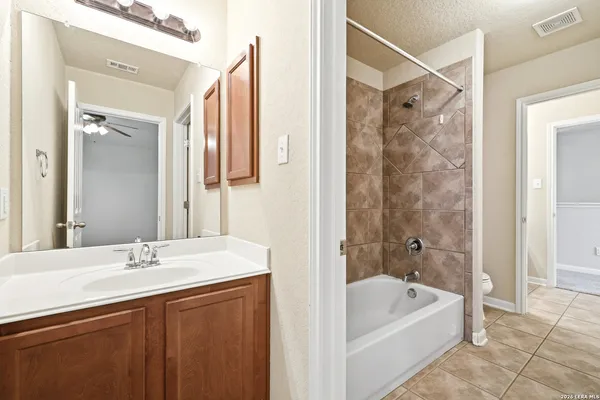 $2,395 | 1914 Lake Peipsi, San Antonio, TX 78251