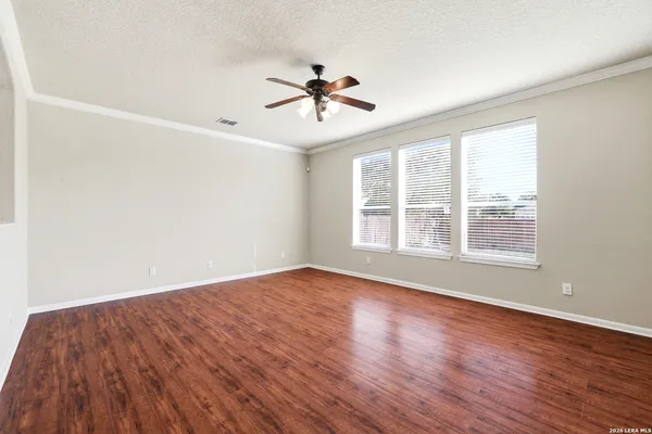 $2,395 | 1914 Lake Peipsi, San Antonio, TX 78251