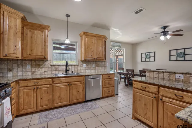 $384,900 | 708 Jaxon Drive, Whitehouse, TX 75791