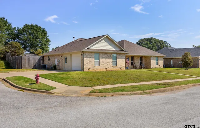 $384,900 | 708 Jaxon Drive, Whitehouse, TX 75791