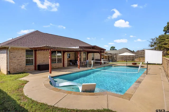 $384,900 | 708 Jaxon Drive, Whitehouse, TX 75791