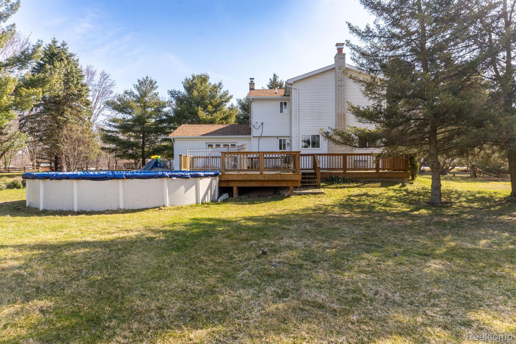 5781 Byron Road Howell, MI 48855 - Photo 34 of 39 Gallery Image 34