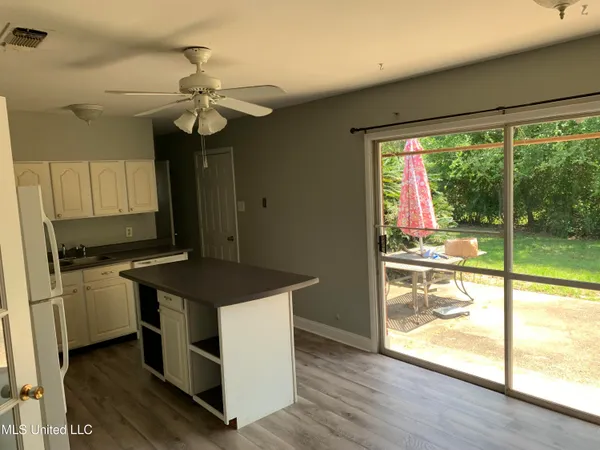 $1,550 | 2504 Middlecoff Drive, Gulfport, MS 39507