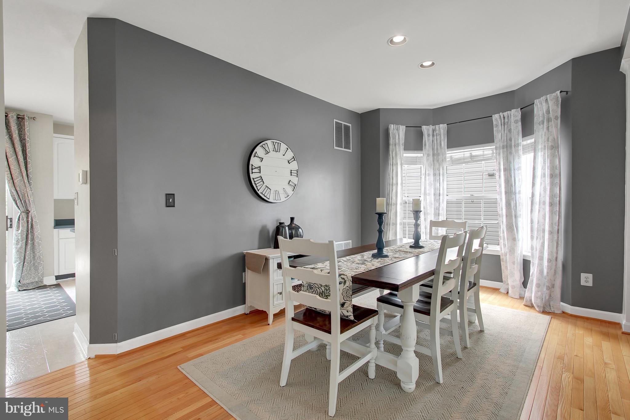 5056 Springhouse Circle Baltimore, MD 21236 - Photo 3 of 22 Sun Soaked Dining Room