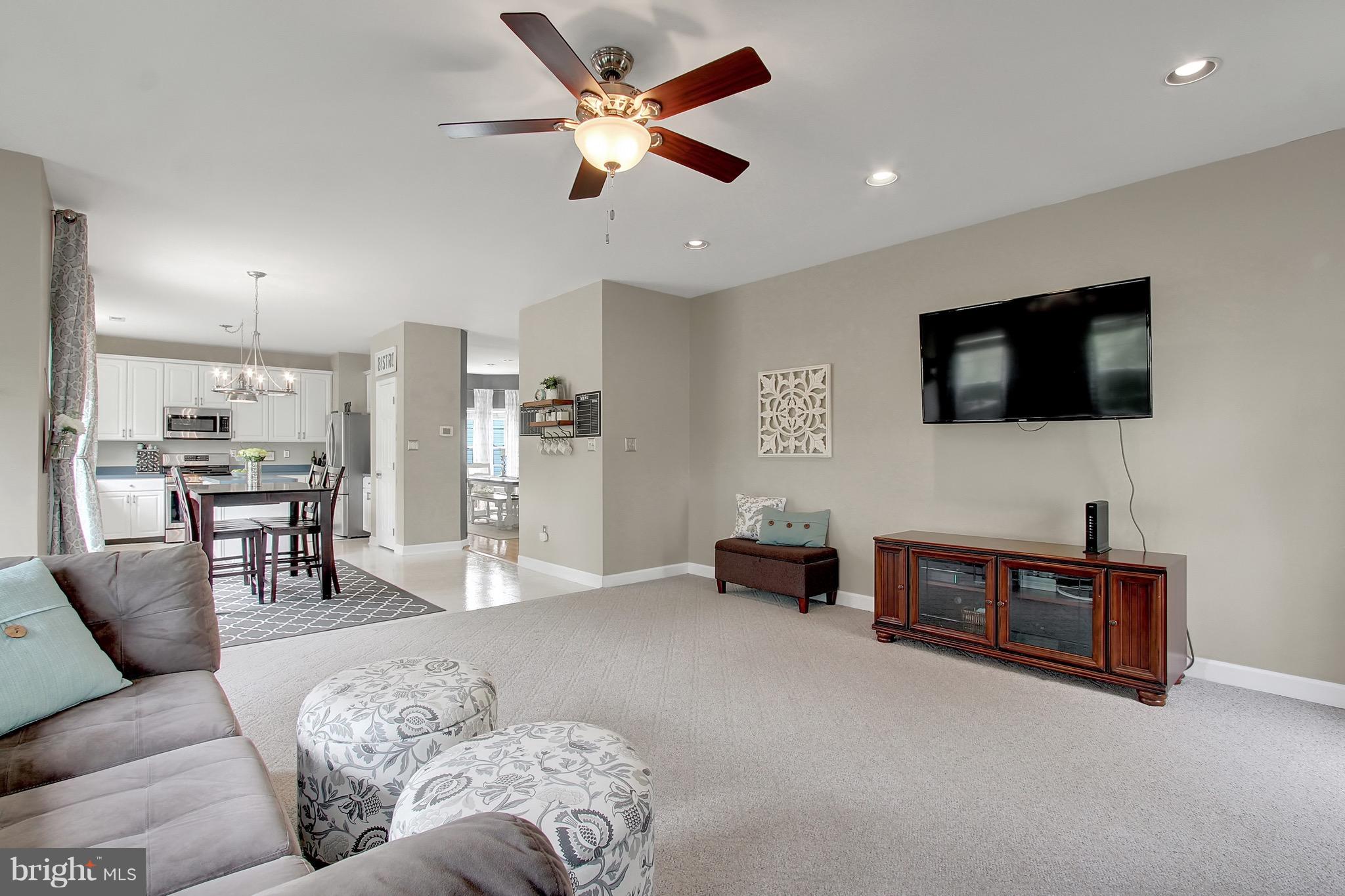 5056 Springhouse Circle Baltimore, MD 21236 - Photo 8 of 22 Spacious Family Room with Fireplace