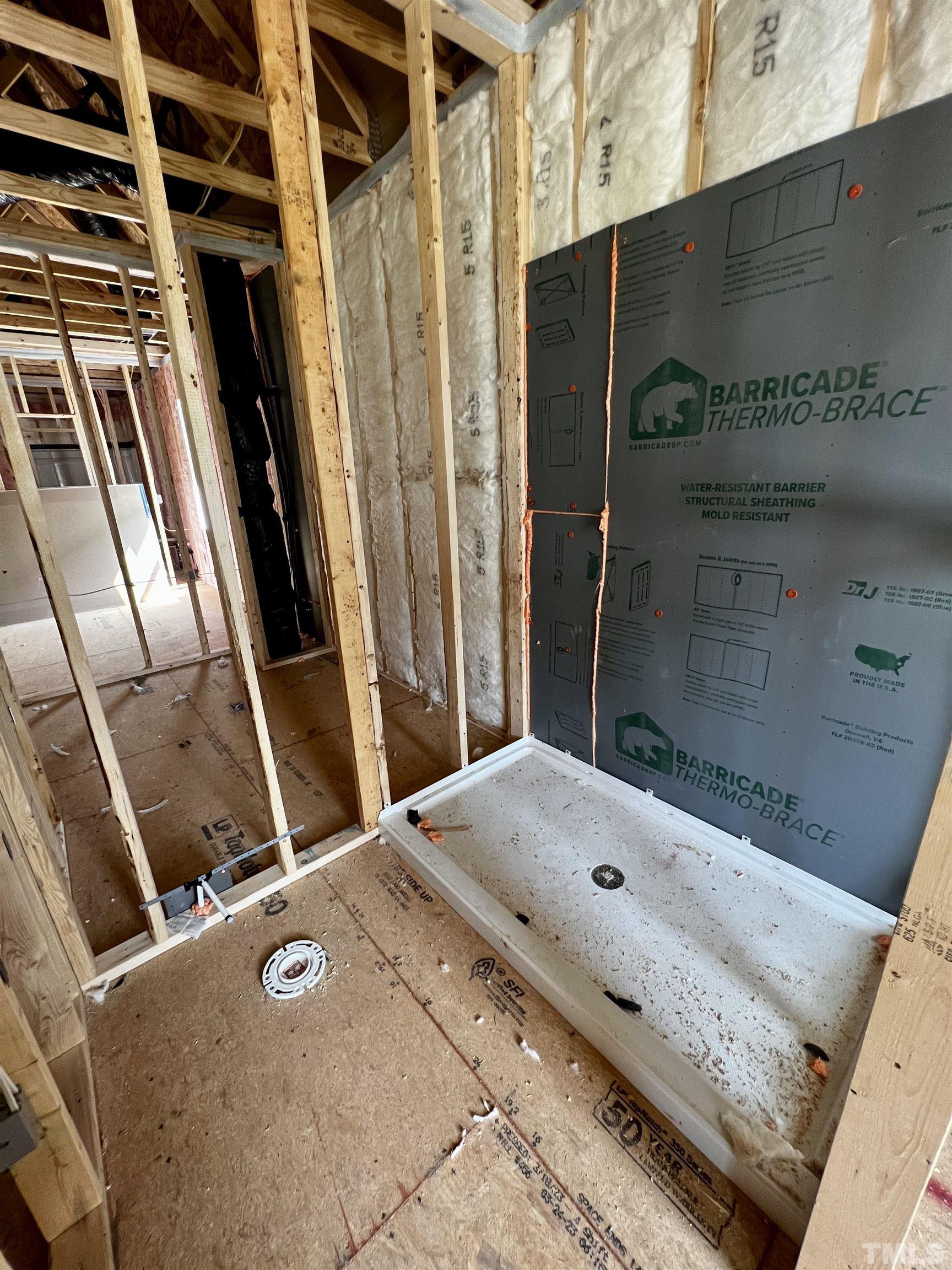 517 Friendship Chapel Road, Unit HVA0055 Wake Forest, NC 27587 - Photo 24 of 58 a bathroom with a tub