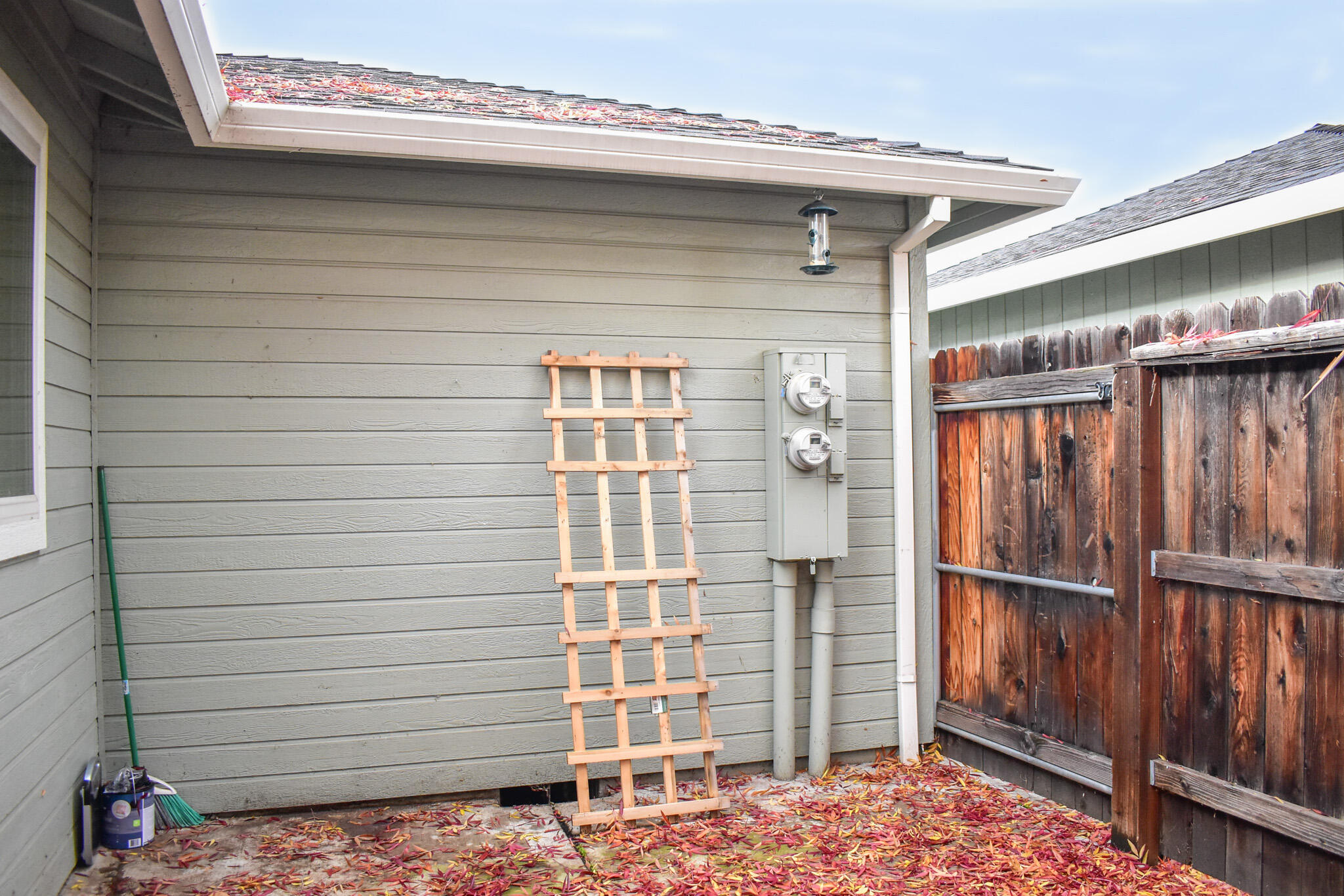 3015 Merriman Road, Unit 8 Medford, OR 97501 - Photo 19 of 24 Patio