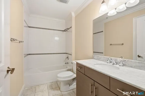 $584,900 | 142 East Avenue, Unit A305, Norwalk, CT 06851