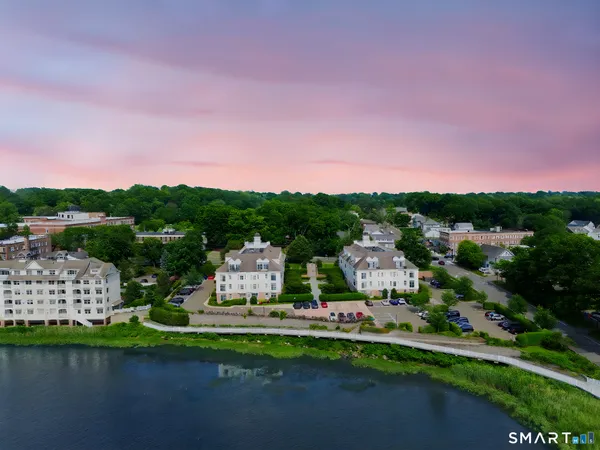 $584,900 | 142 East Avenue, Unit A305, Norwalk, CT 06851