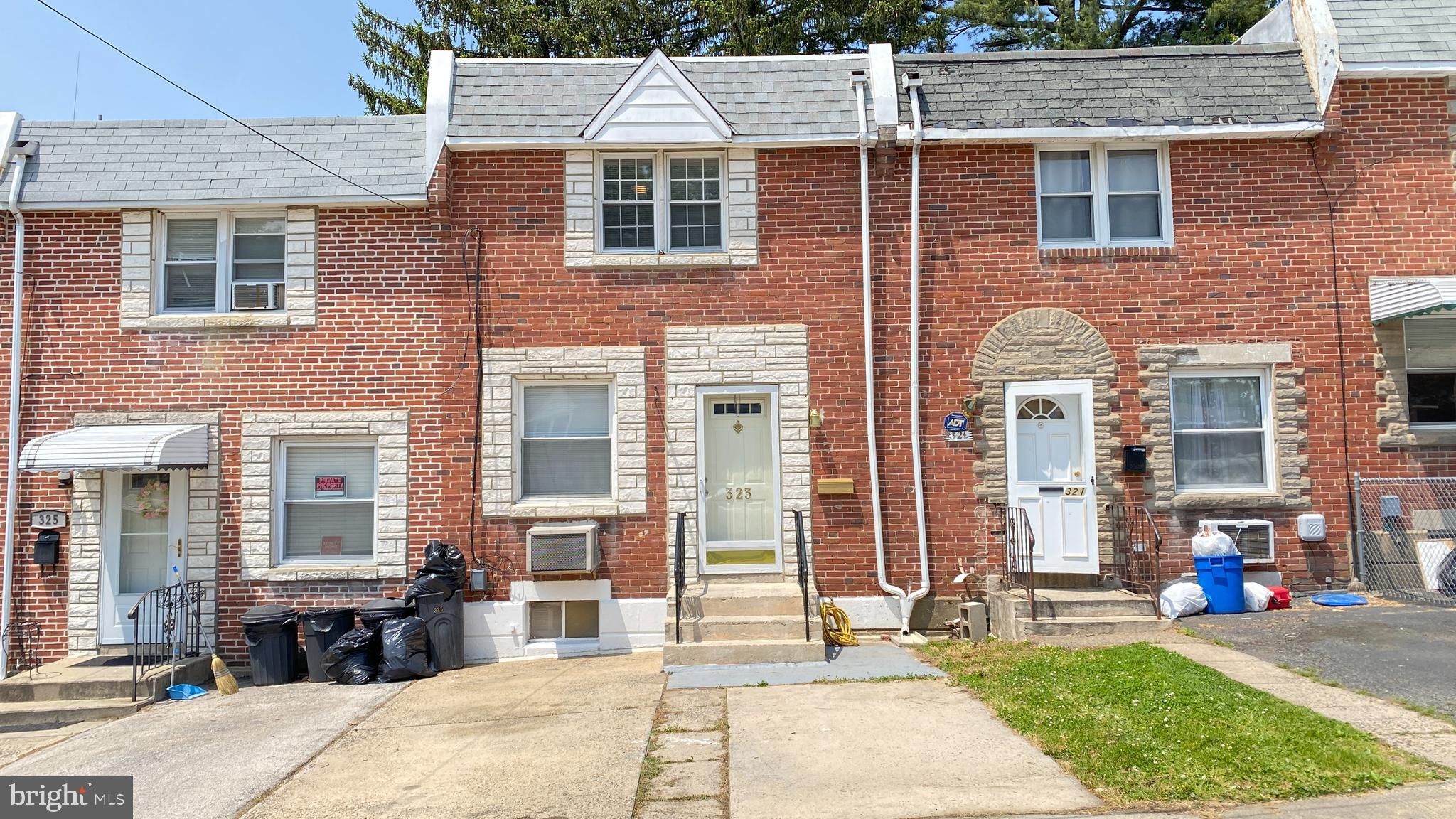 323 Rural Avenue Chester, PA 19013 - Photo 2 of 25 Gallery Image 2