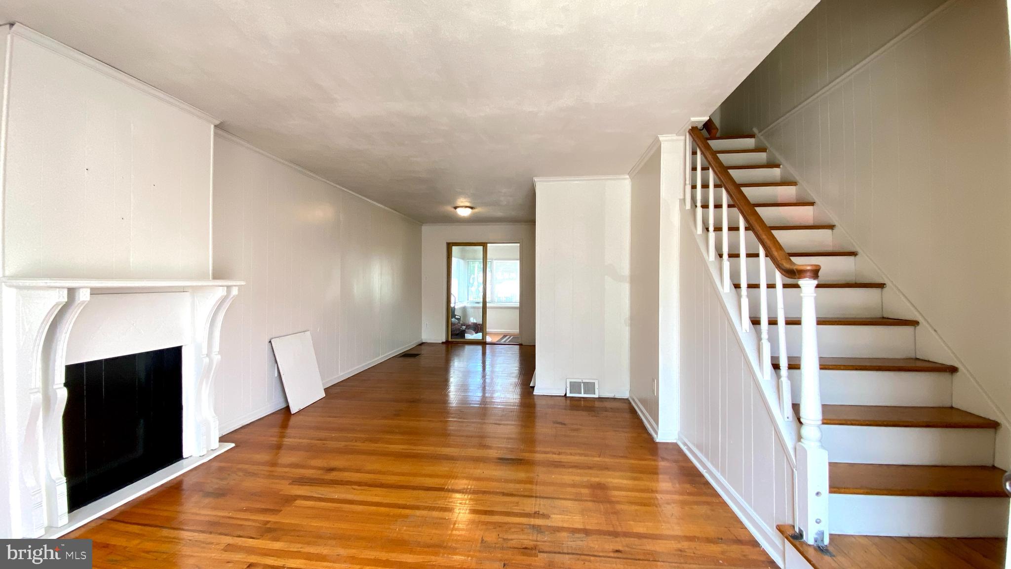 323 Rural Avenue Chester, PA 19013 - Photo 4 of 25 Gallery Image 4