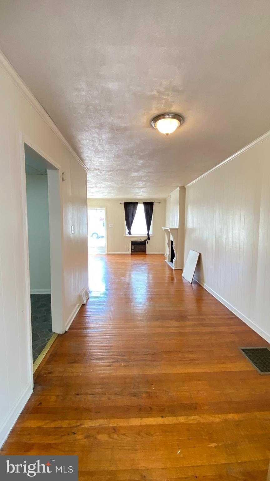 323 Rural Avenue Chester, PA 19013 - Photo 6 of 25 Gallery Image 6