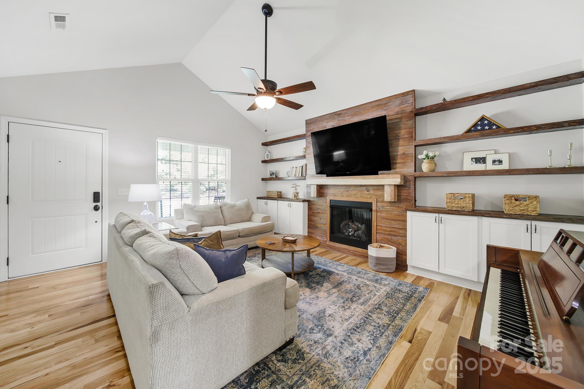 224 Eagle Creek Road Clover, SC 29710 - Photo 4 of 30 Gallery Image 4