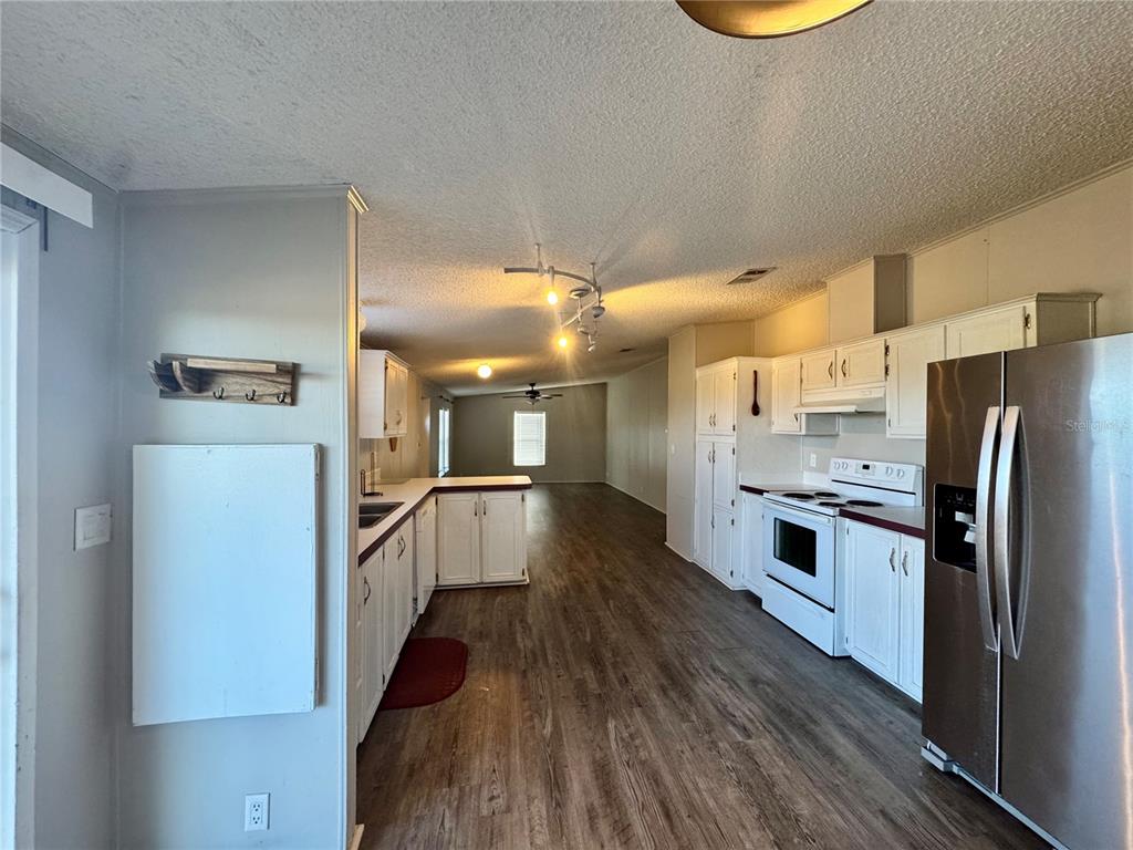 3713 Smith Ryals Road Plant City, FL 33567 - Photo 7 of 25