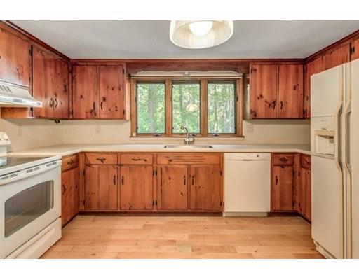 11 Whipple Road Hamilton, MA 01982 - Photo 14 of 30 Gallery Image 14
