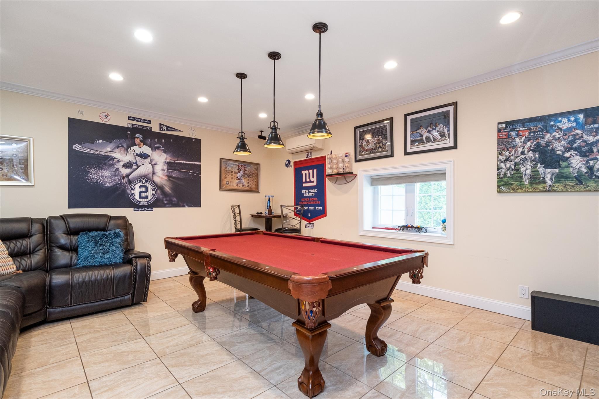 982 Split Rock Road Pelham, NY 10803 - Photo 23 of 33 a dining room with furniture and window