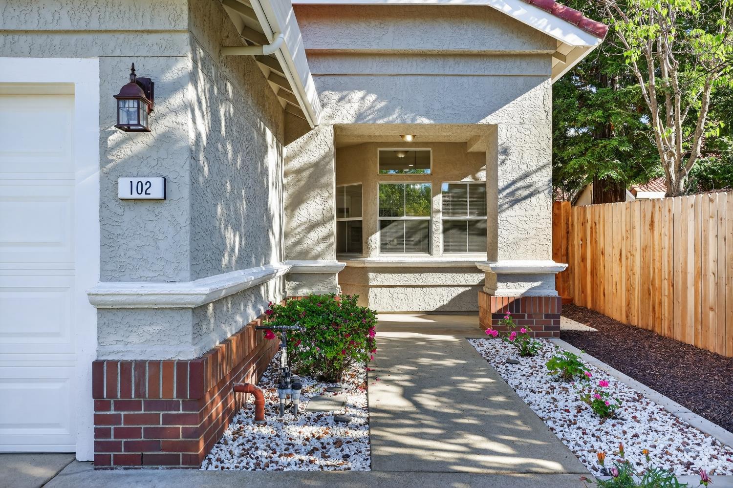 102 Moylan Way Folsom, CA 95630 - Photo 5 of 60