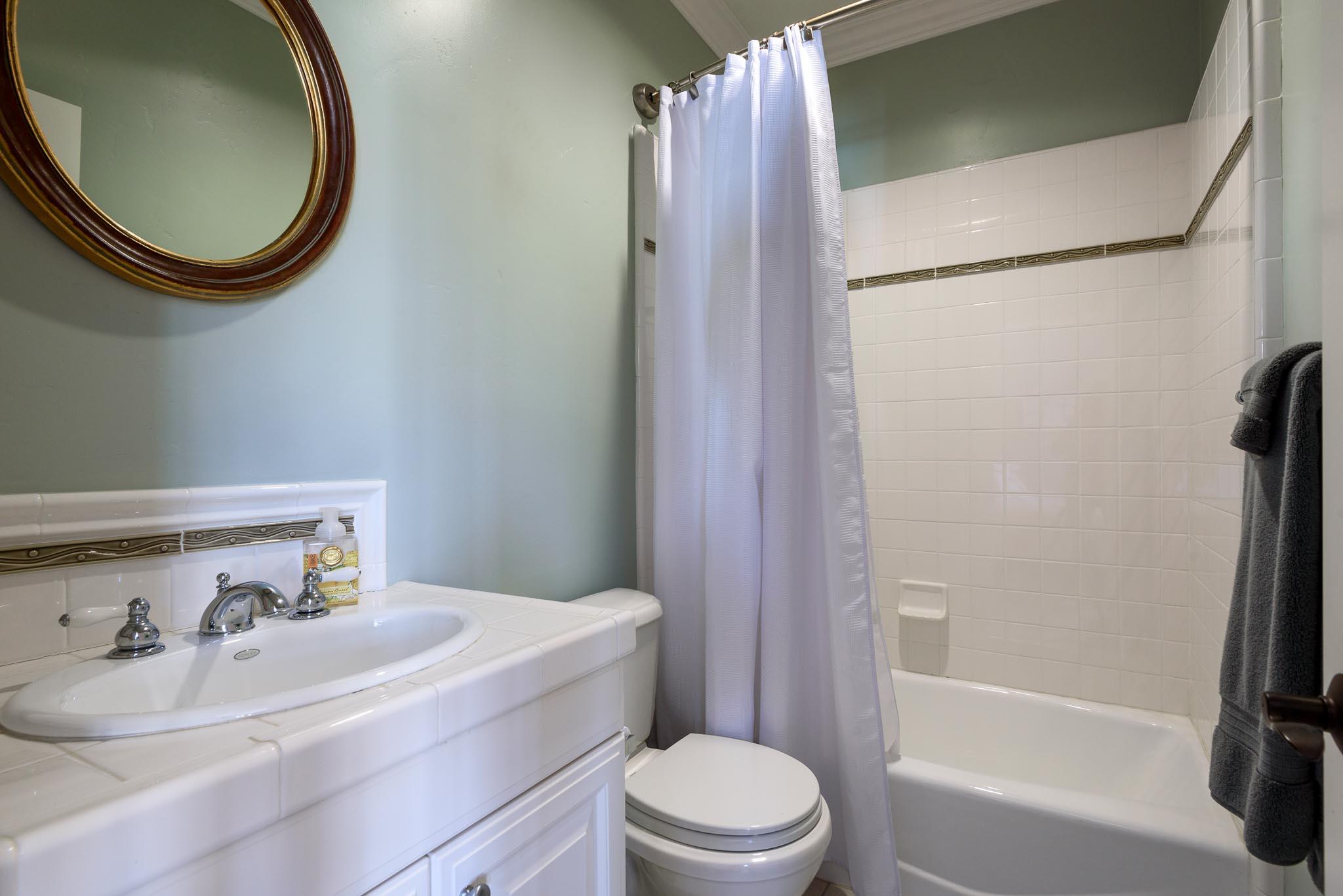 2623 Caspia Lane Summerland, CA 93067 - Photo 15 of 28 Attached Full Bathroom1