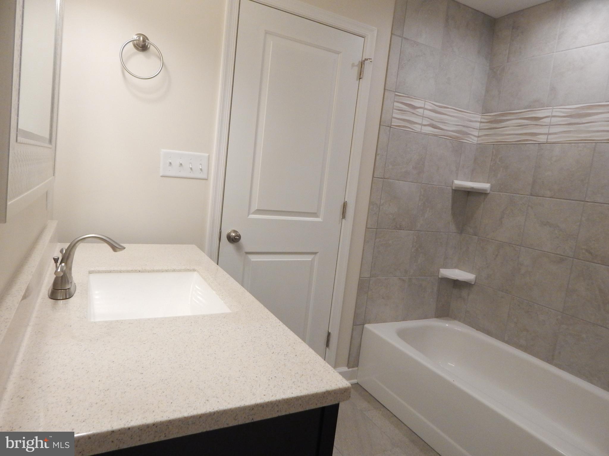 703 Hyde Park Road Baltimore, MD 21221 - Photo 17 of 24 Bath