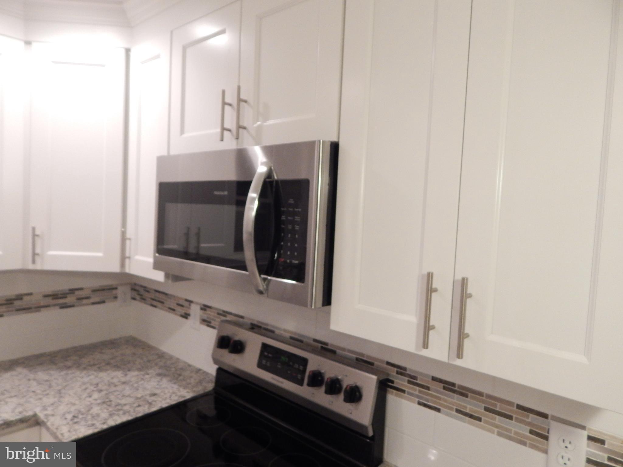703 Hyde Park Road Baltimore, MD 21221 - Photo 9 of 24 Kitchen