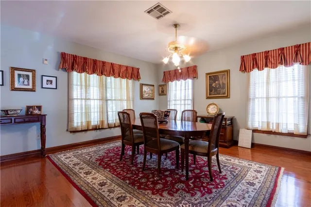 $438,500 | 4525 Barnett Street, Metairie, LA 70006