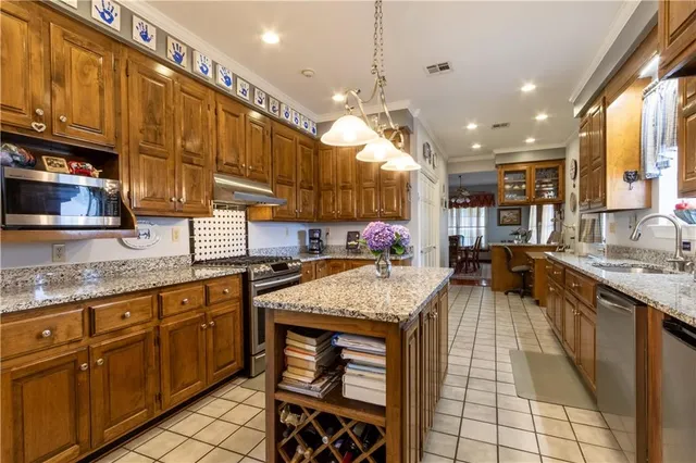 $438,500 | 4525 Barnett Street, Metairie, LA 70006