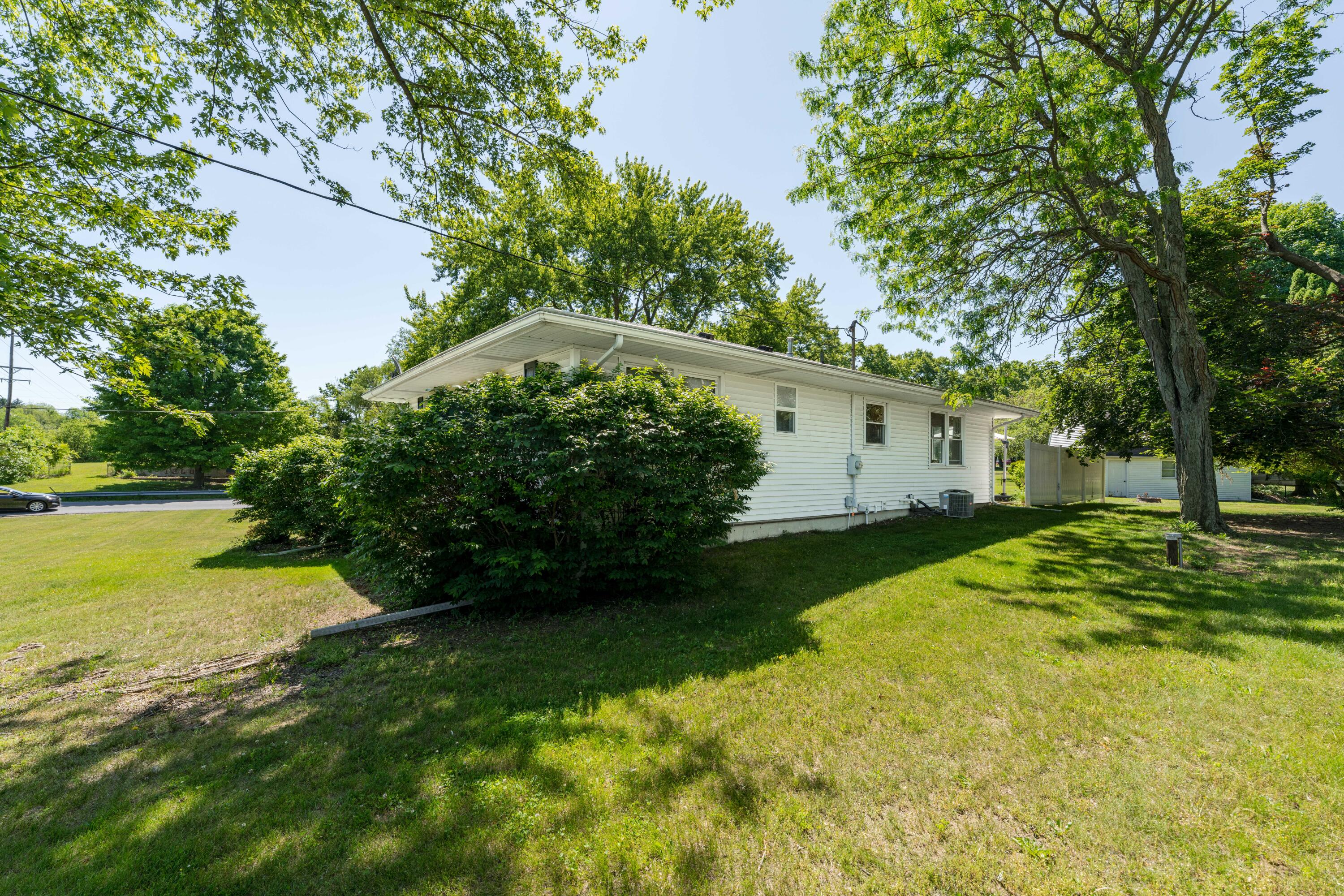 12611 15 1/2 Mile Road Marshall, MI 49068 - Photo 6 of 27 DSC00352