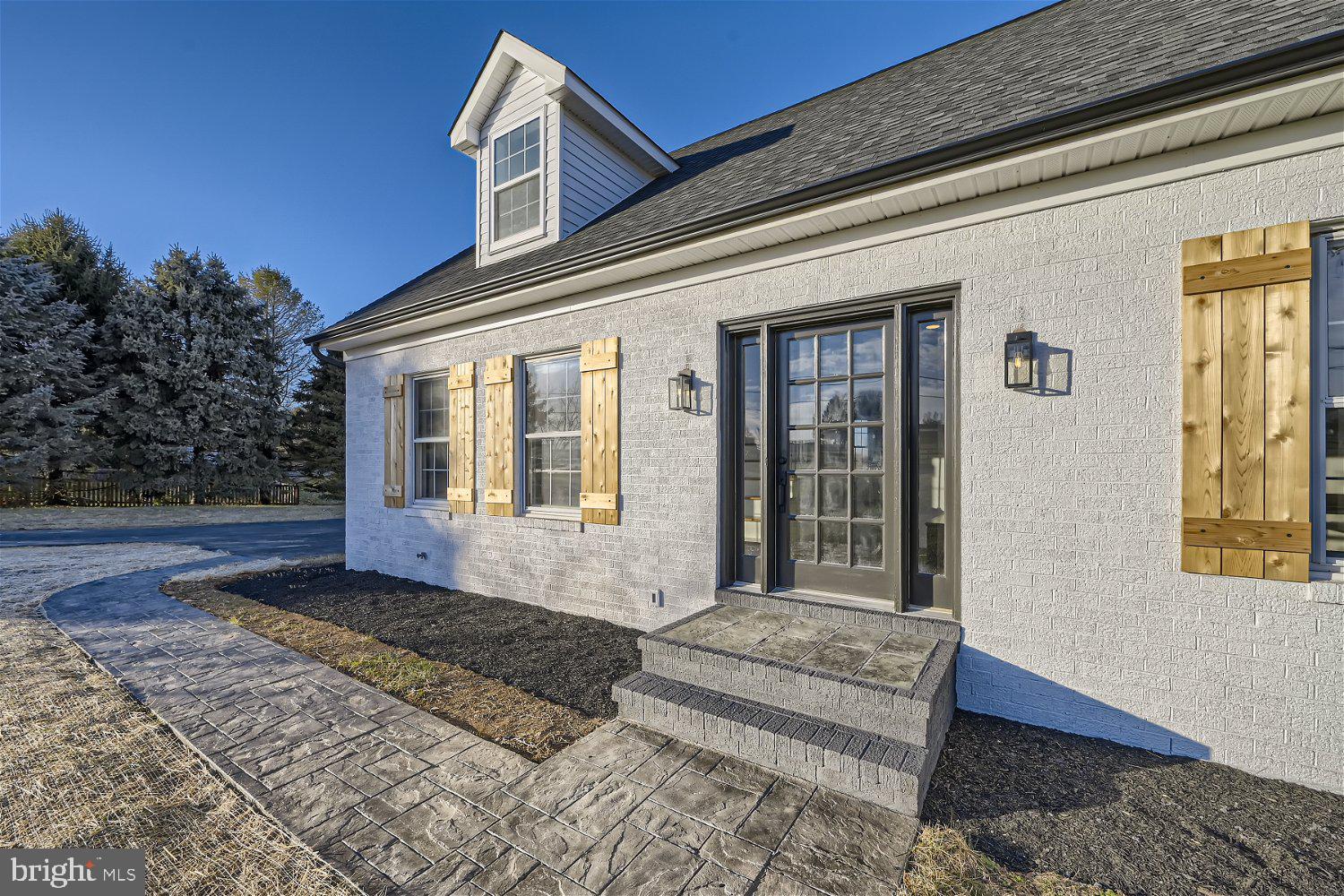 462 Stone Road Westminster, MD 21158 - Photo 3 of 49 Gallery Image 3