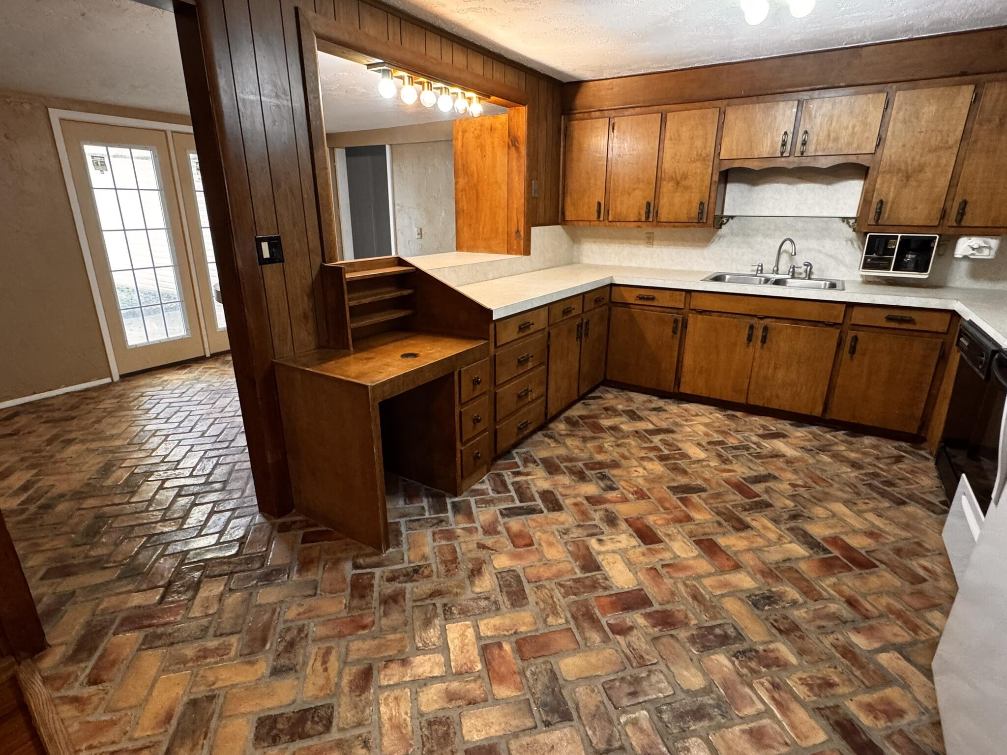 1604 Ennis Street Plainview, TX 79072 - Photo 13 of 29 IMG_7446