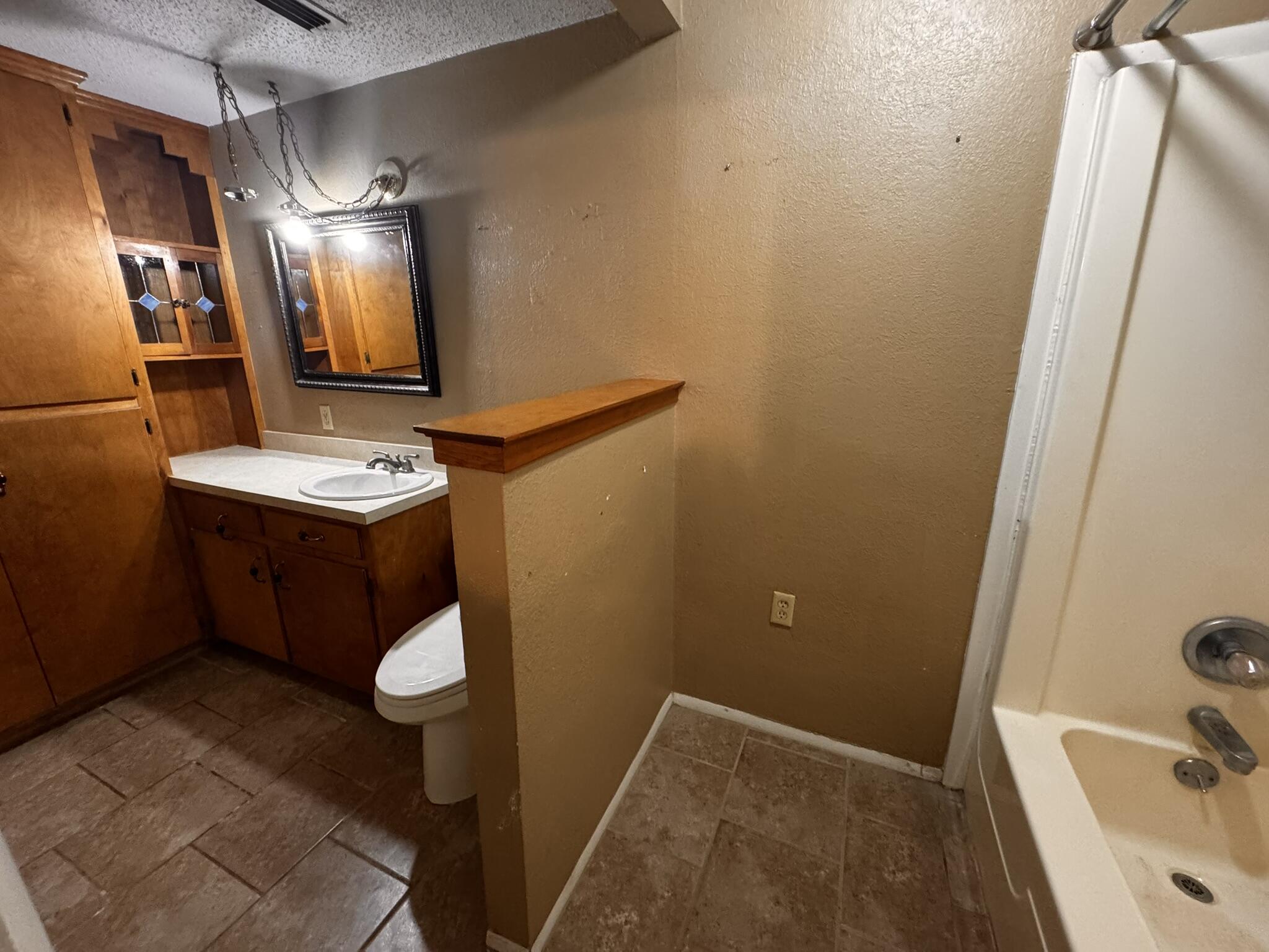 1604 Ennis Street Plainview, TX 79072 - Photo 19 of 29 IMG_7433