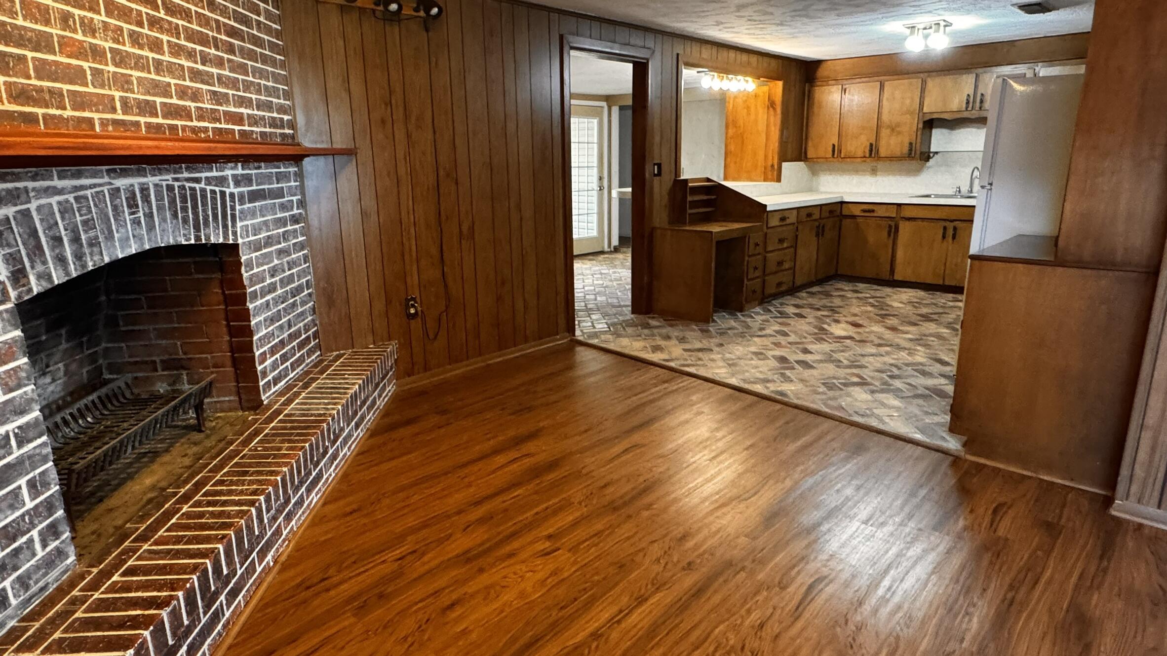 1604 Ennis Street Plainview, TX 79072 - Photo 7 of 29 IMG_7408