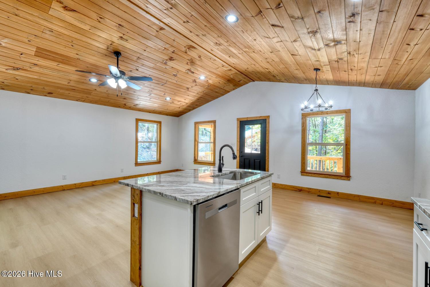226 Choctaw Rdg Trail Murphy, NC 28906 - Photo 15 of 48 Gallery Image 15